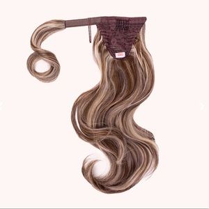 18” layered curl latter ponytail extension